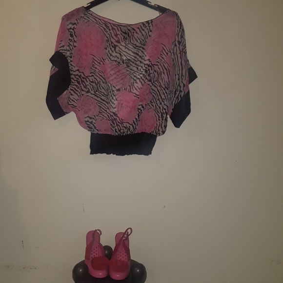 Pink collection top - Picture 2 of 4